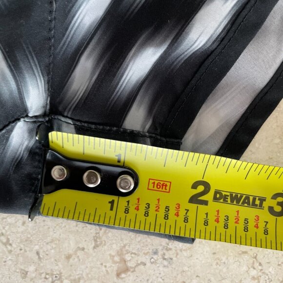 Nike DriFit Running Athletic Black White Women’s Size L NWOT - Picture 7 of 10